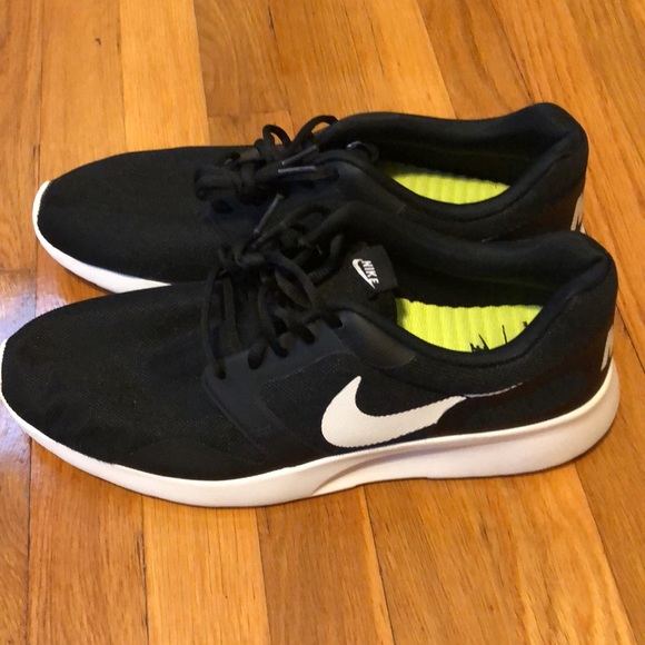 Mens Nike Kaishi Sneaker - Picture 2 of 8